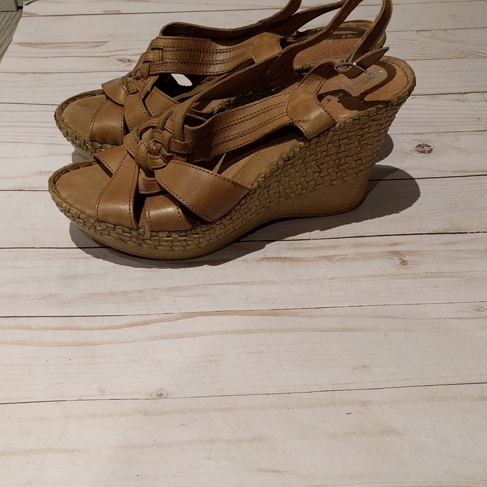 🍀🍀 Genuine leather sandals by Pajar👠👠